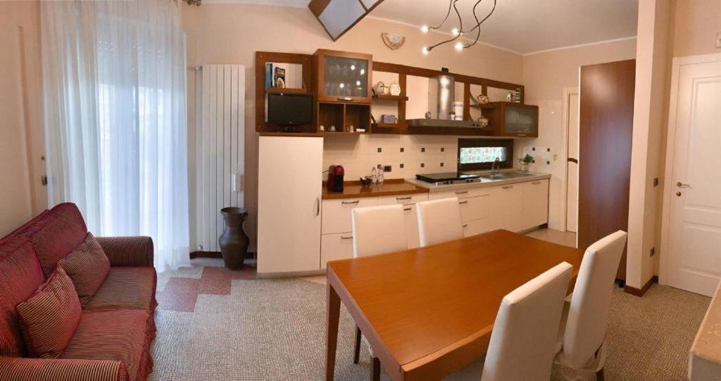 B&B Guarini Casamassima Bagian luar foto