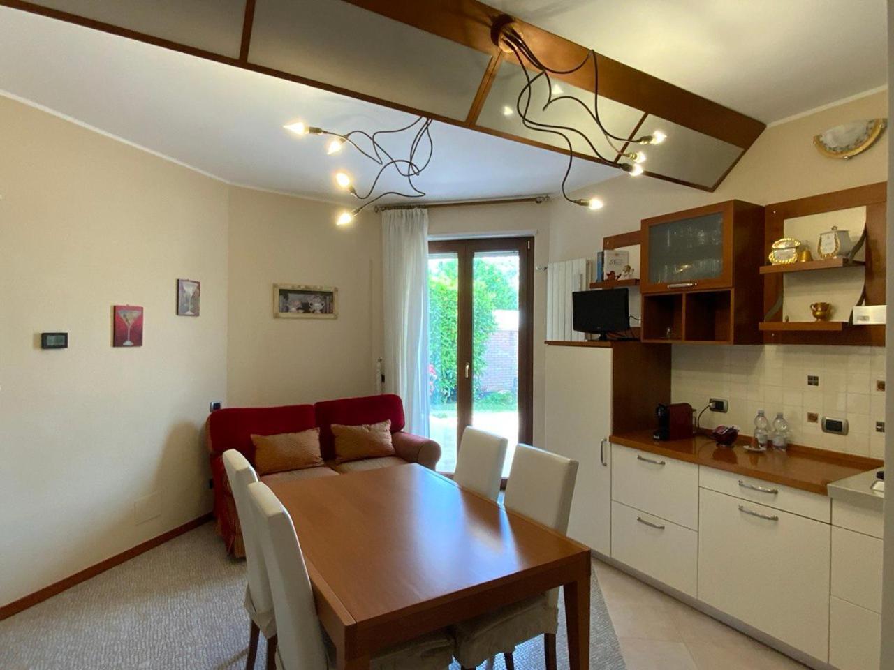 B&B Guarini Casamassima Bagian luar foto